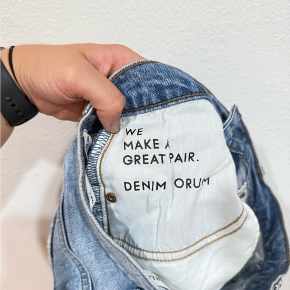 Aritzia Denim Forum The Arlo High Rise Straight 28L Women’s Size 27 - Picture 11 of 14